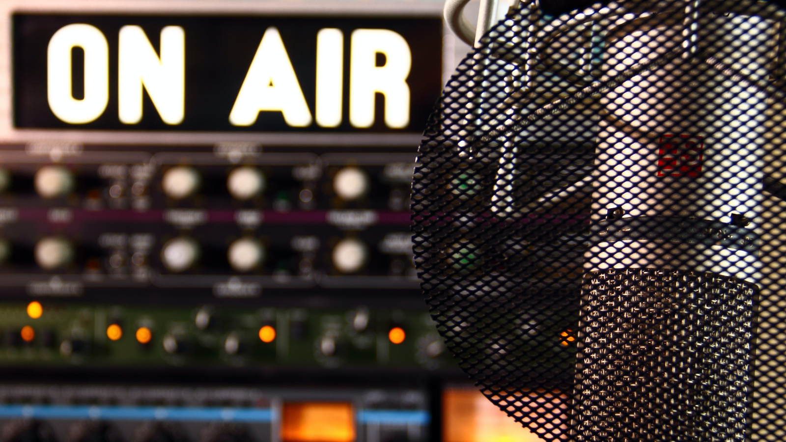 What Is Internet Radio, How Does It Work, And What's The Future? -  RadioKing Blog